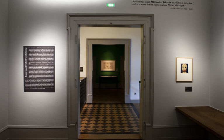 Blick in die Dauerausstellung des Museum Sammlung Prinzhorn