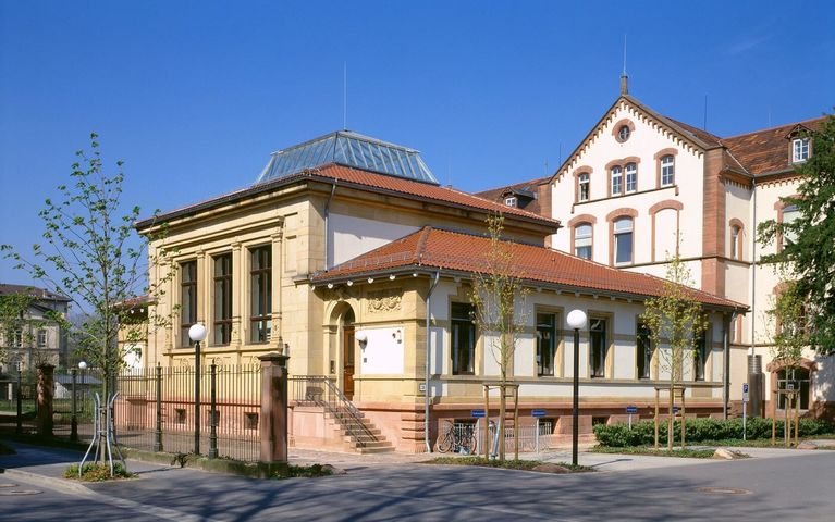 Außenansicht Museum Sammlung Prinzhorn
